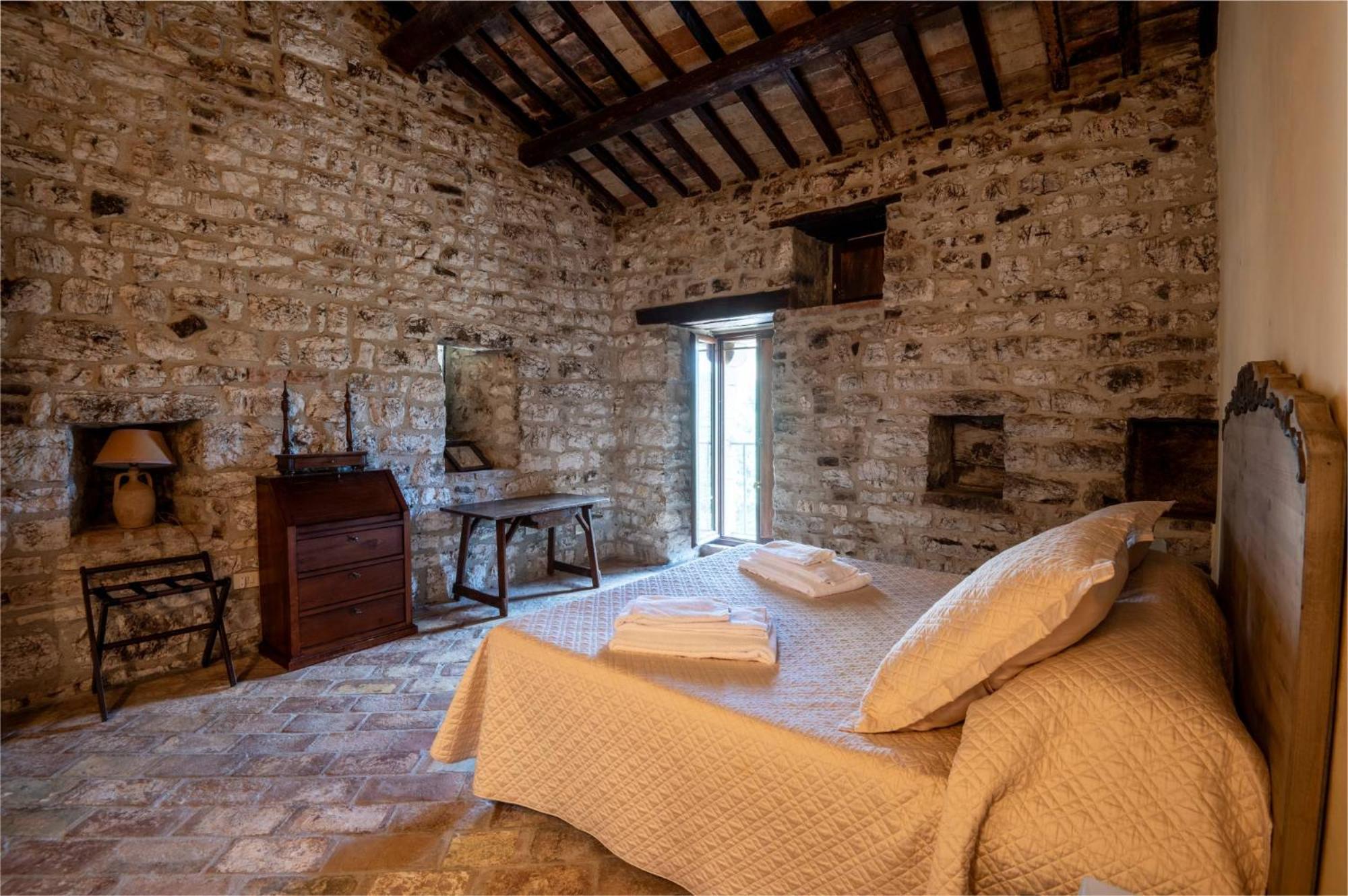 Castello Valenzino Bed & Breakfast *